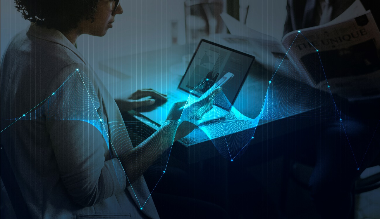 Uma imagem contendo pessoa, no interior, homem, computer

Descrição gerada automaticamente